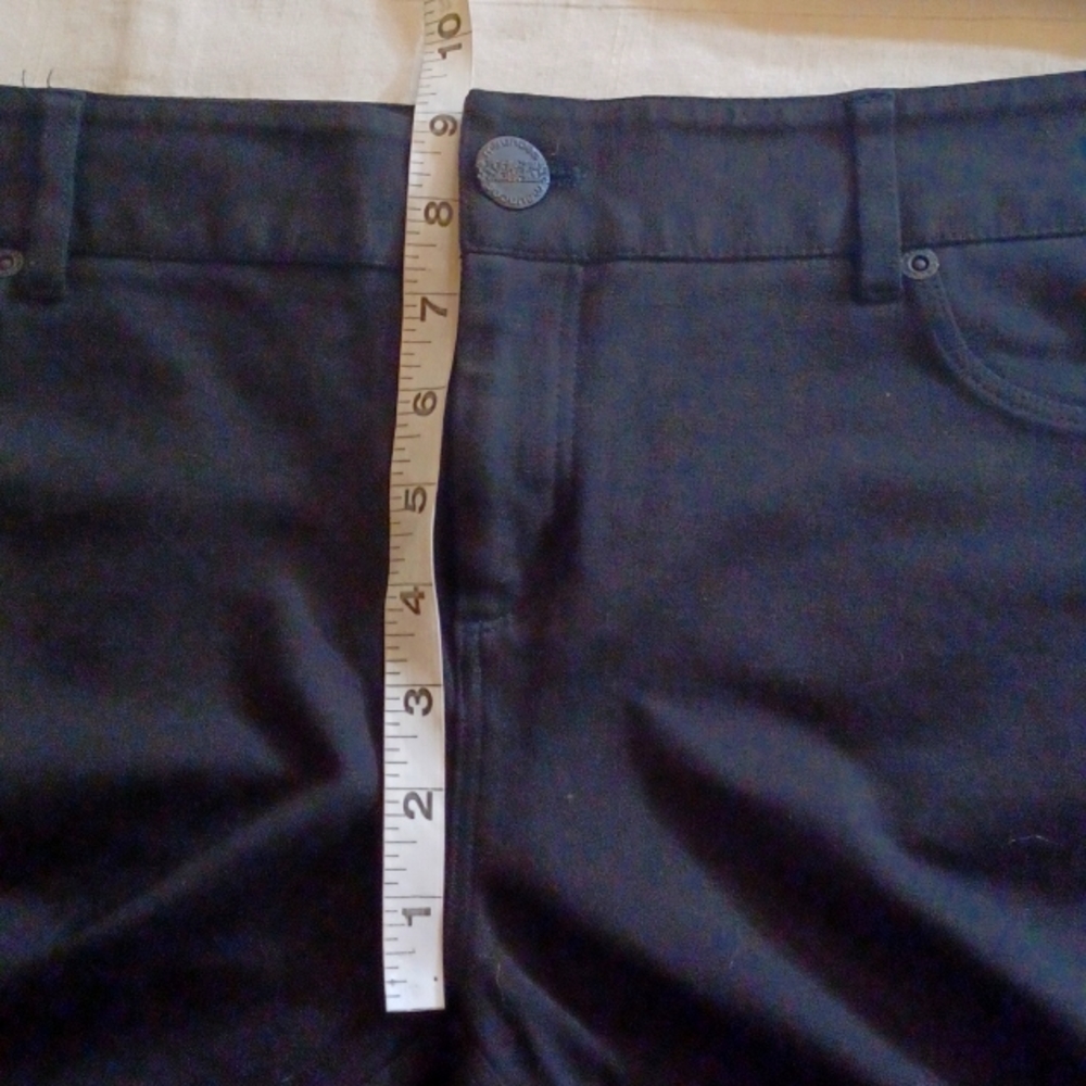 Sz XL Jet Black Capri Jeggings by Maurices - Picture 9 of 10